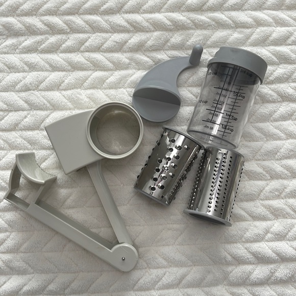 The Pampered Chef Kitchen Pampered Chef Rotary Cheese Grater Poshmark